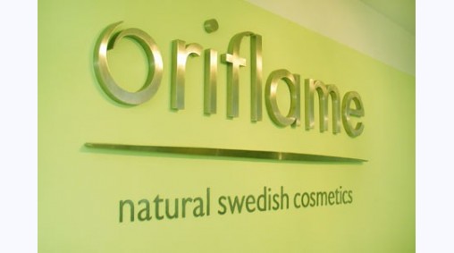 Oriflame - Обемни несветещи букви