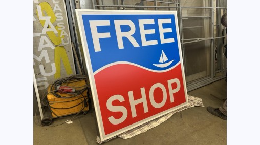 Free Shop, гр. Варна - Светеща и несветеща рекламна табела от винил