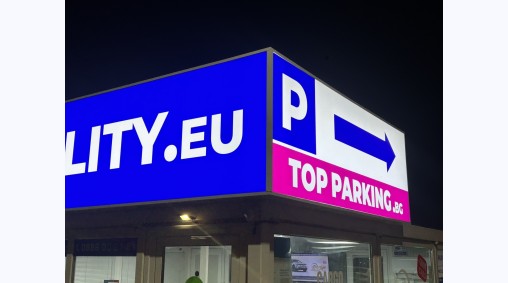 Top Rent a Car, Летище Варна - Светеща рекламна табела от винил
