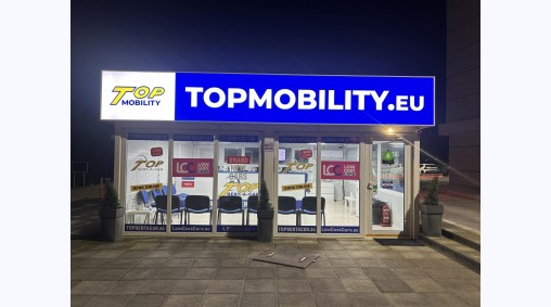Top Rent a Car, Летище Варна - Светеща рекламна табела от винил