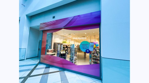 DM, Grand Mall, гр. Варна - Брандиране на витрини с фолио и изработка на обемни кутии от еталбонд - скрита сглобка (2026)